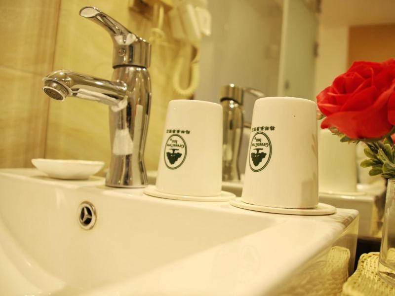 Greentree Inn Zhejiang Ningbo South Railway Station Express Hotel Εξωτερικό φωτογραφία